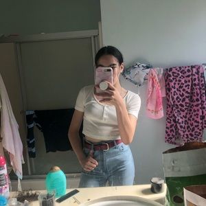 Meet your Posher, Etana